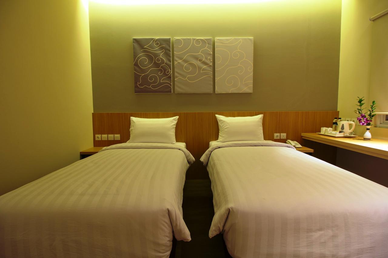 Vinotel Чиребон Экстерьер фото
